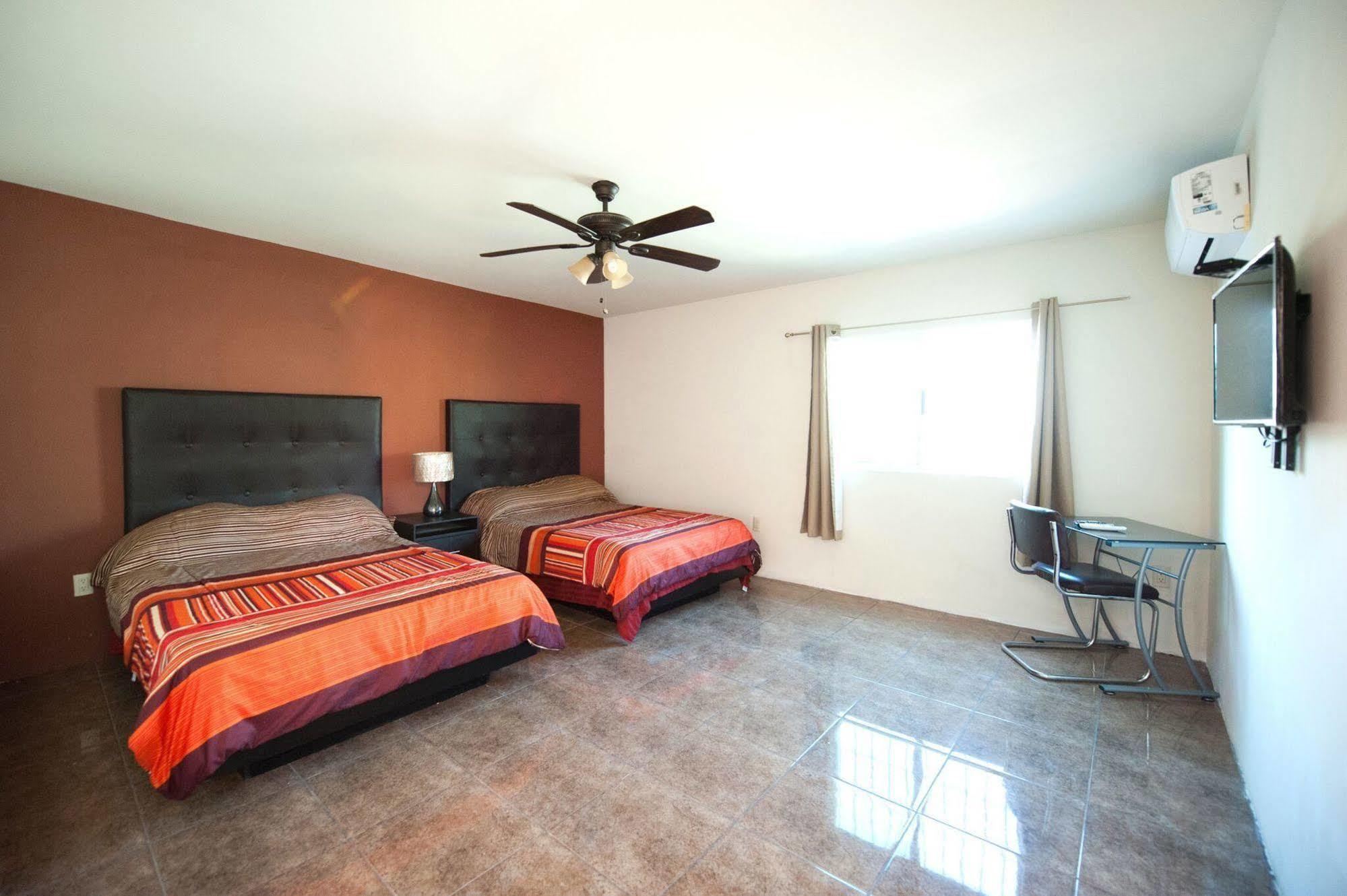 Econosuites مونتيري المظهر الخارجي الصورة